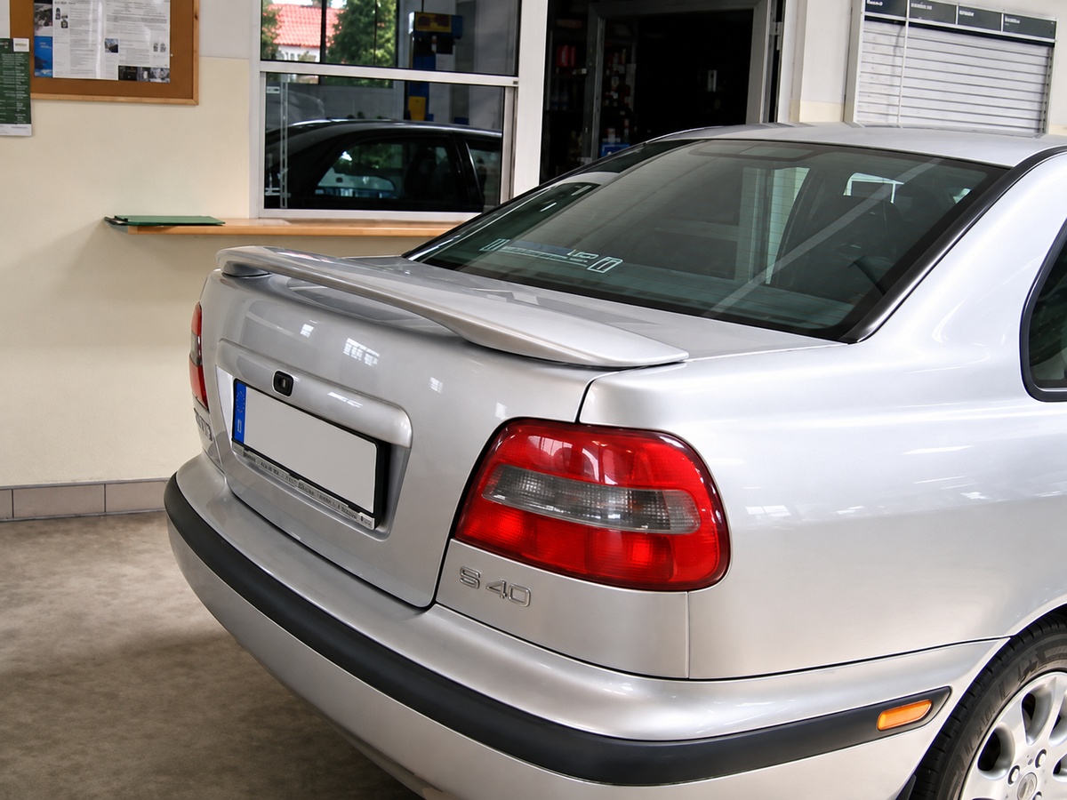 VOLVO S40 REAR SPOILER