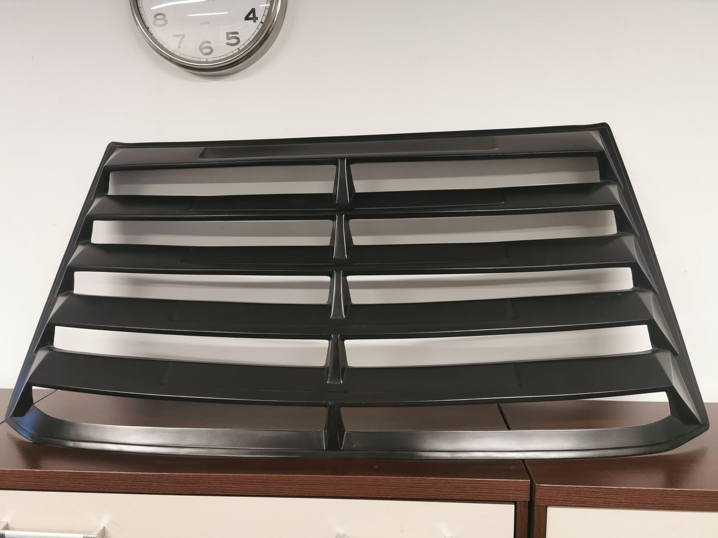 W201 REAR WINDOW LOUVER ABS