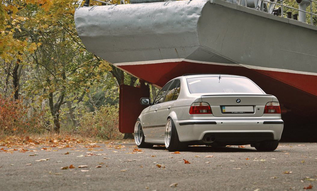 BMW E39 SEDAN M-SPORT REAR BUMPER ABS