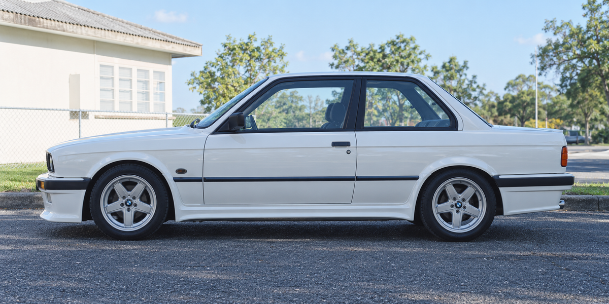 BMW E30 M-TECH I STYLE SIDE SKIRTS SET