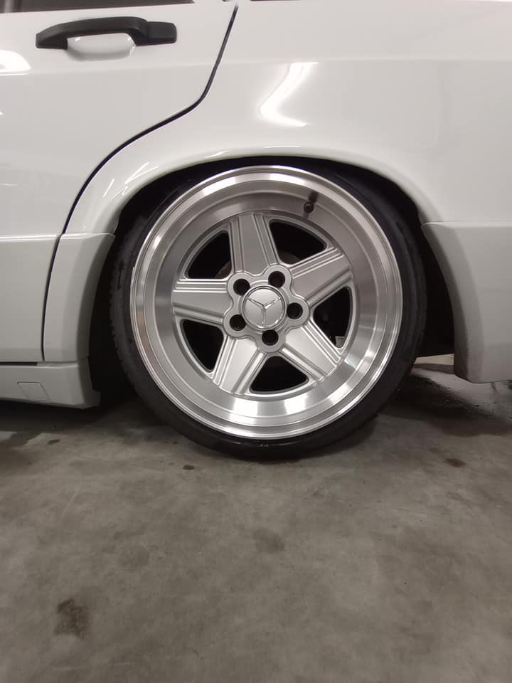 16" PENTA STYLE – F: 8J ET11 / R: 9J ET11 – 5x112