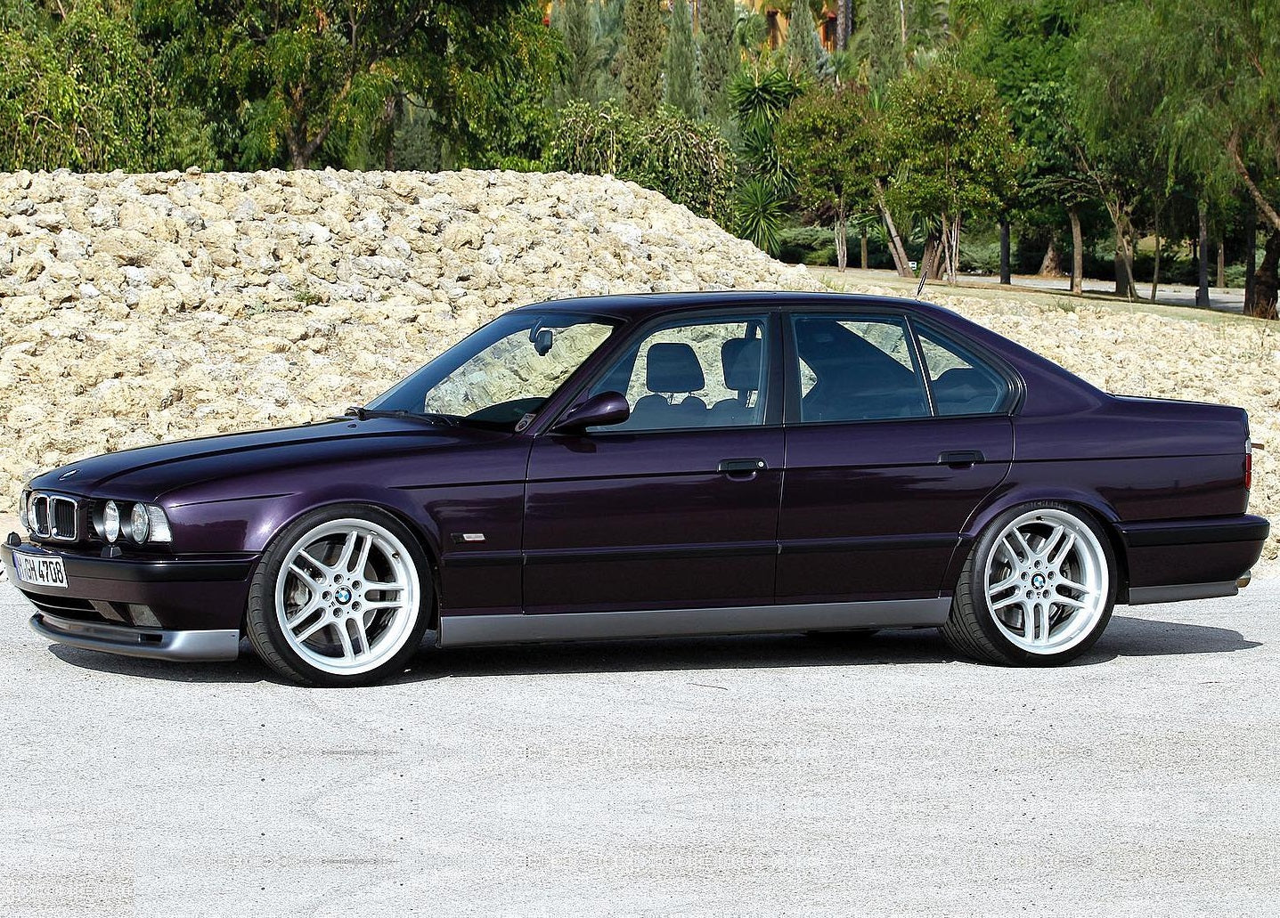 18" M-PARALLEL (STYLE 37) STYLE – F: 8J ET13 / R: 9.5J ET25 – 5x120