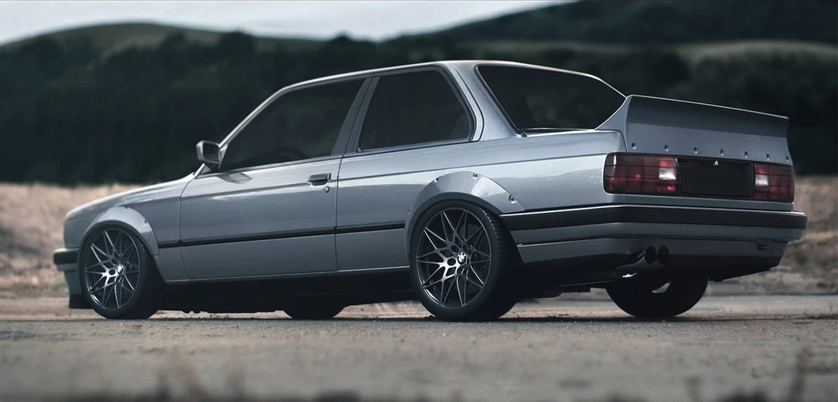 BMW E30 rear spoiler