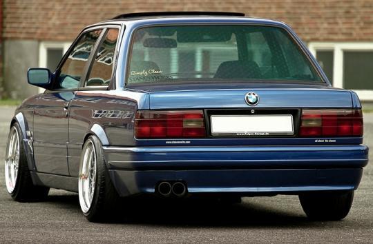 BMW E30 M-Tech II-style rear bumper
