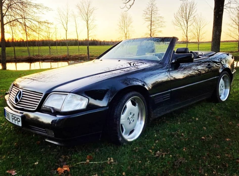 18" AERO II MONOBLOCK STYLE (WITH STICKERS) – F: 8J ET35 / R: 9J ET35 – 5x112