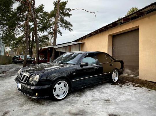 18" AERO II MONOBLOCK STYLE (WITH STICKERS) – F: 8J ET35 / R: 9J ET35 – 5x112