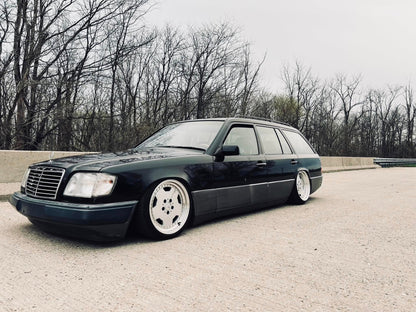 17" AERO III STYLE (PERFORMA 25) – F: 8J ET25 / R: 9.5J ET25 – 5x112