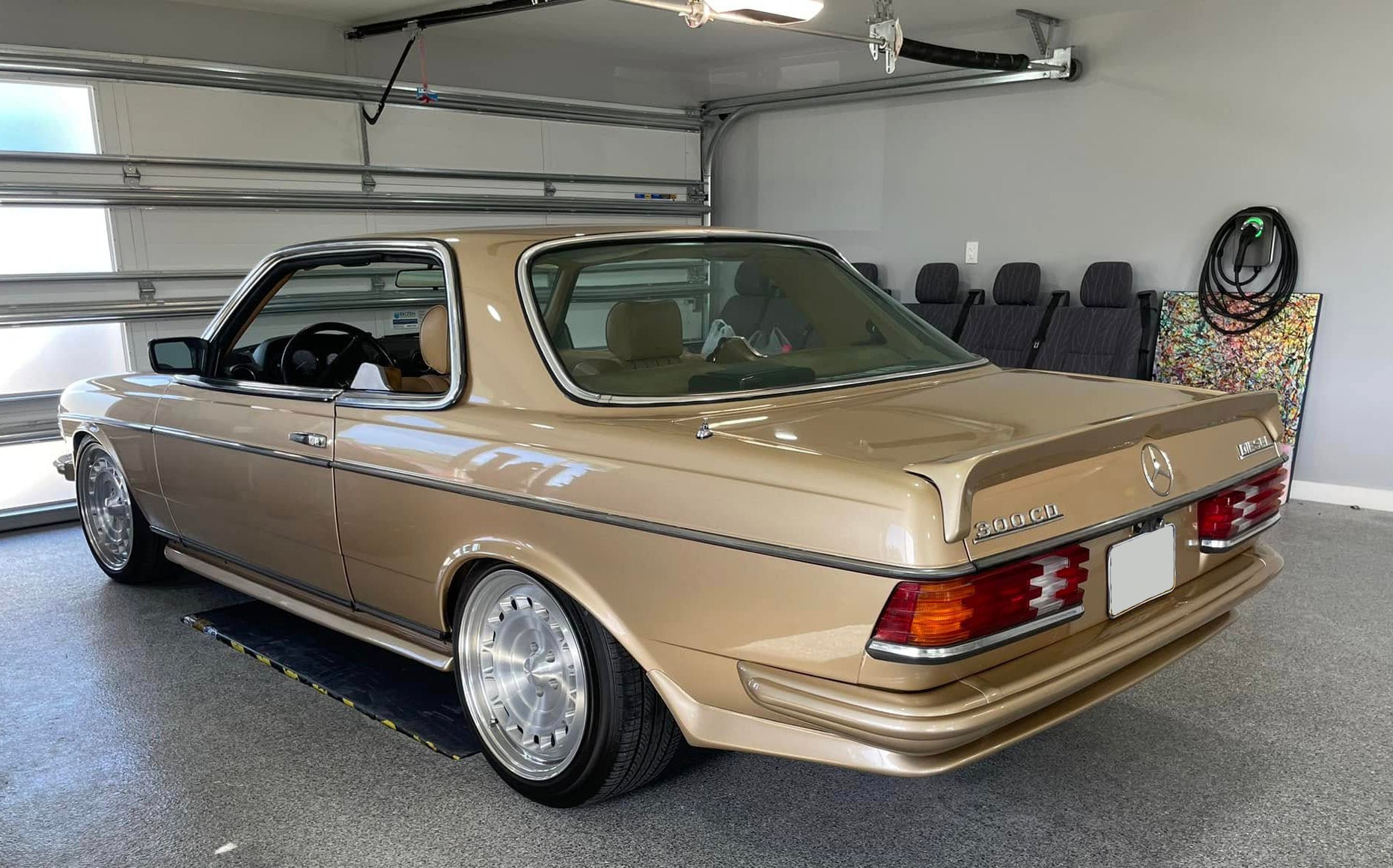 W123 AMG STYLE SIDE SKIRTS SET