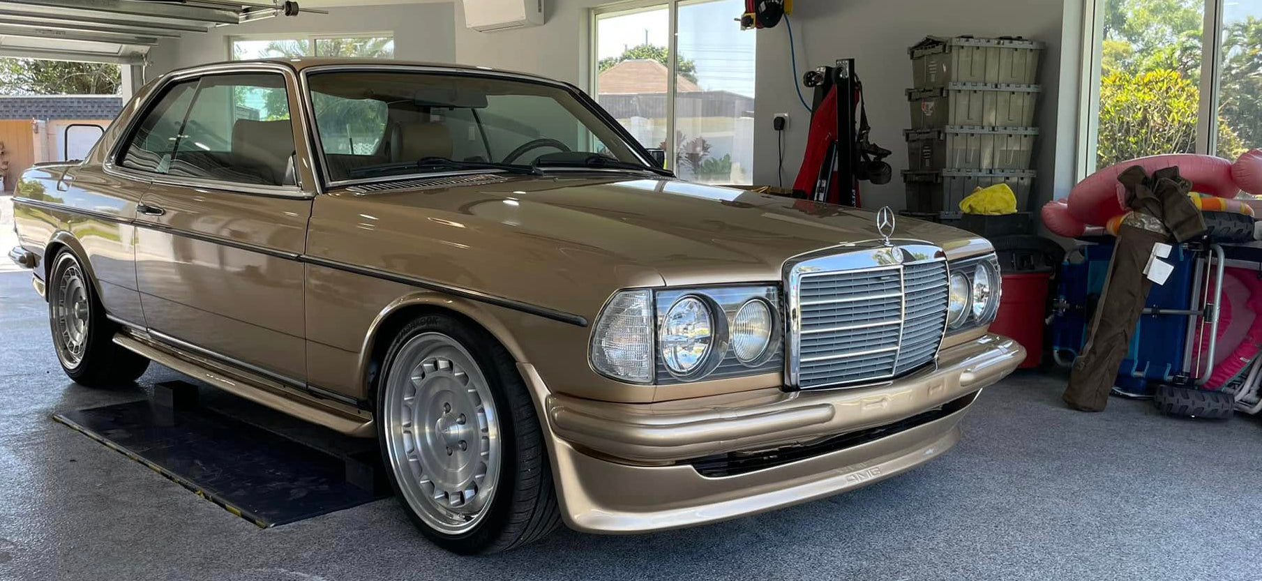 W123 AMG STYLE SIDE SKIRTS SET