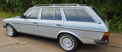 17" BAROCK CUSTOM STYLE (STRAIGHT LIP) – F: 8J ET30 / R: 9J ET30 – 5x112