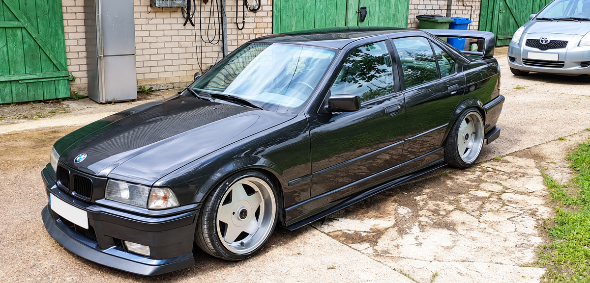 BMW E36 M-SPORT SIDE SKIRT DIFFUSERS