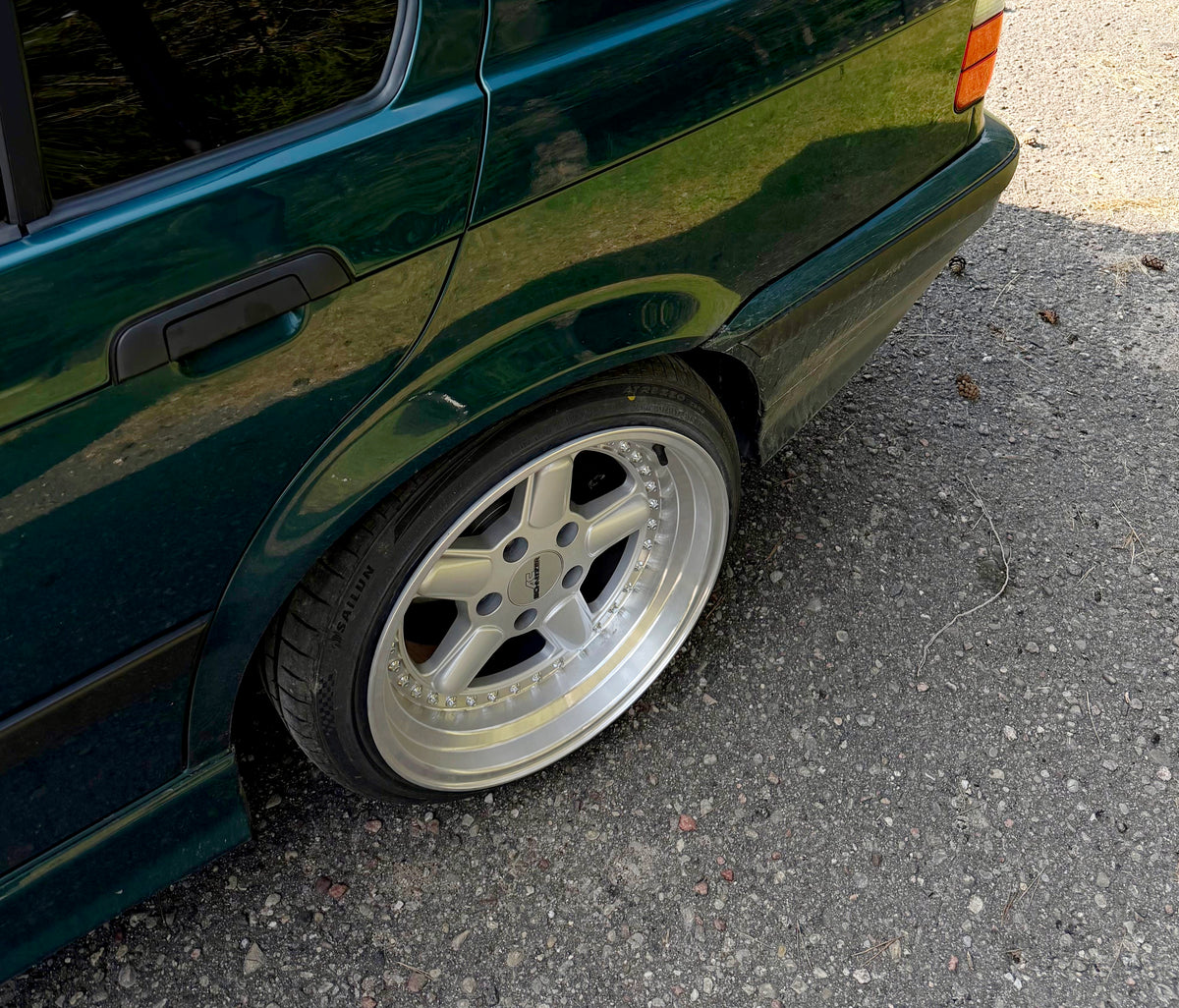 17" AC SCHNITZER TYPE 1 STYLE (BIG BADGE) – F: 9J ET30 / R: 10J ET30 – 5x120