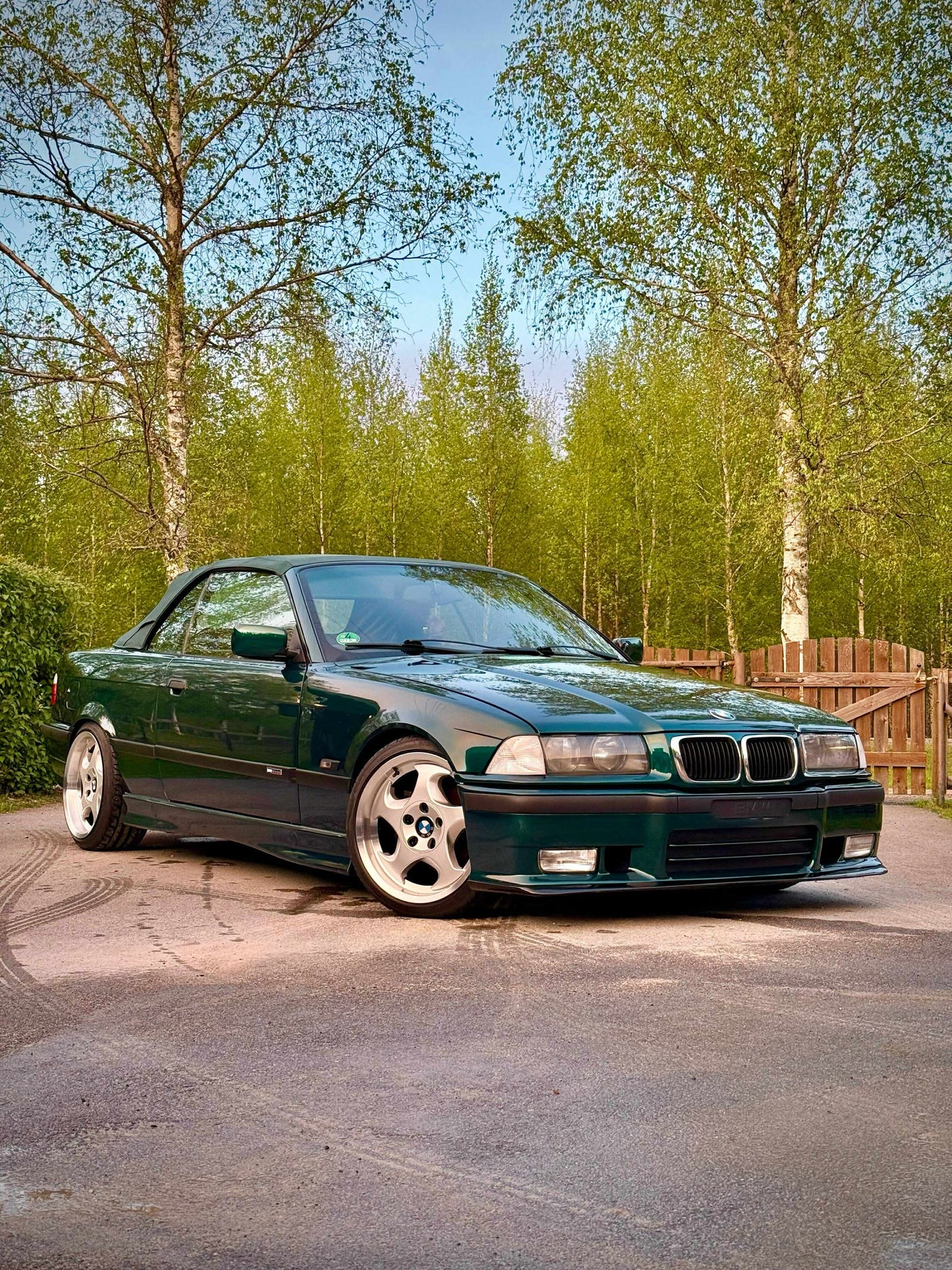 17" THROWING STAR (STYLE 21) STYLE – F: 8J ET20 / R: 9J ET22 – 5x120