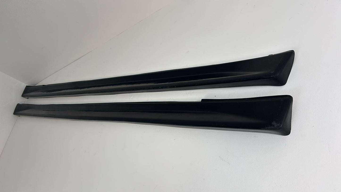 W201 KAMEI STYLE SIDE SKIRTS SET PRE-FACELIFT