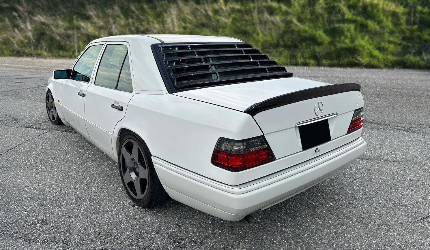 W124 SEDAN REAR WINDOW LOUVER ABS – Gup-Tuning Classics