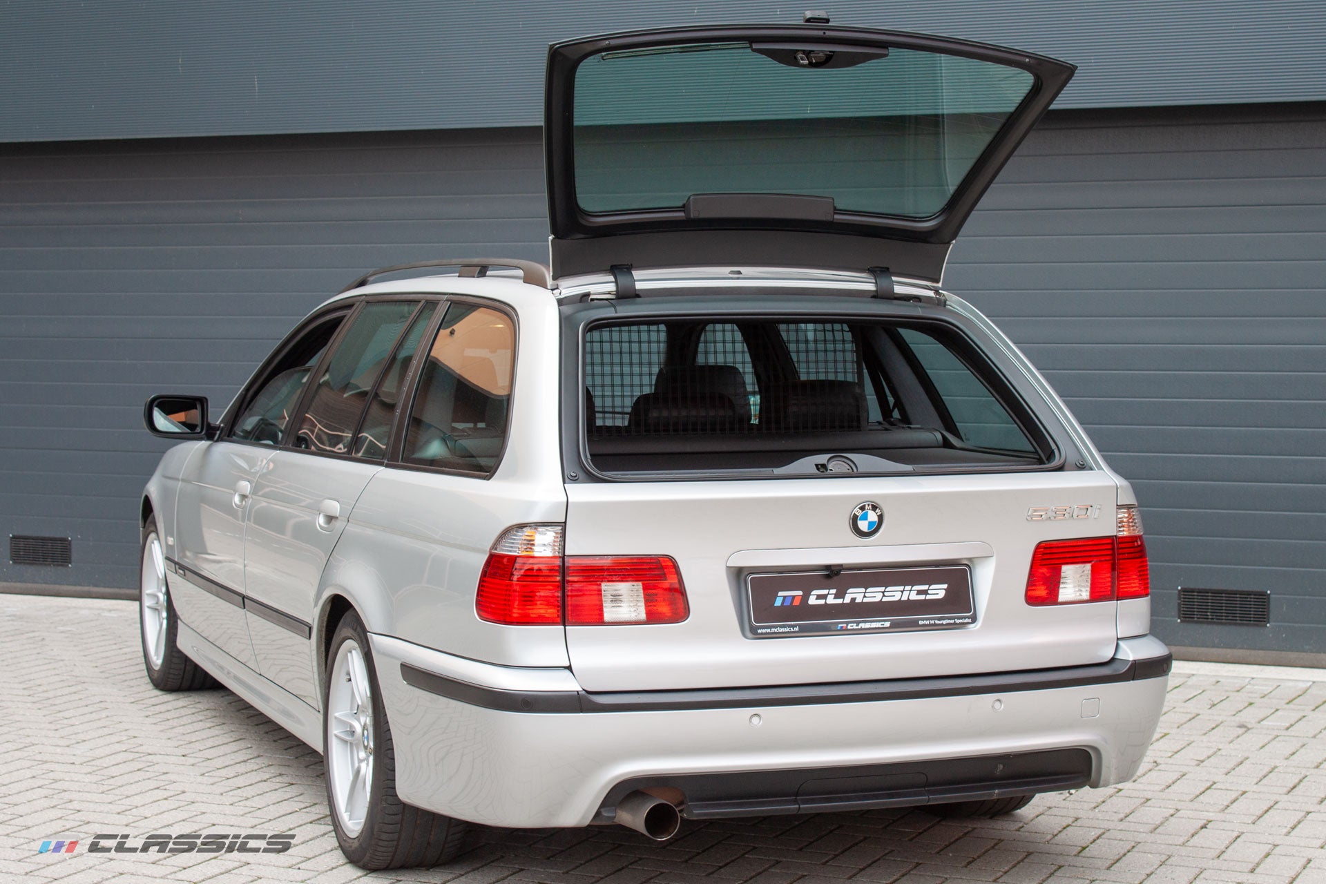BMW E39 WAGON M-SPORT REAR BUMPER ABS