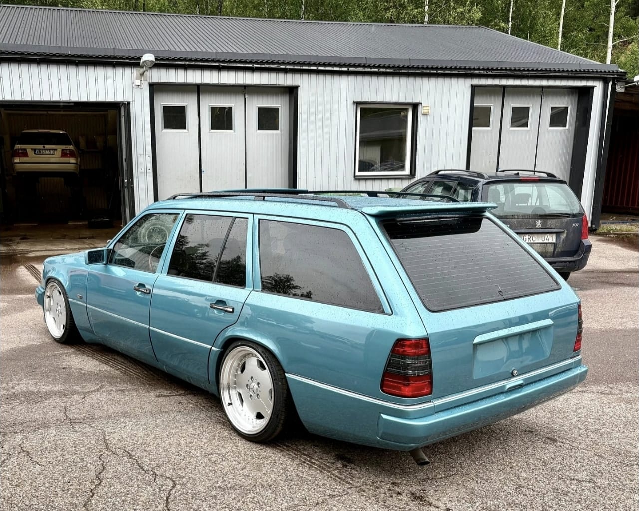 S124 GEN1/GEN2 REAR SPOILER FOR WAGON