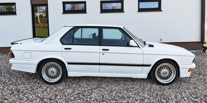 BMW E28 M535 STYLE SIDE SKIRTS SET