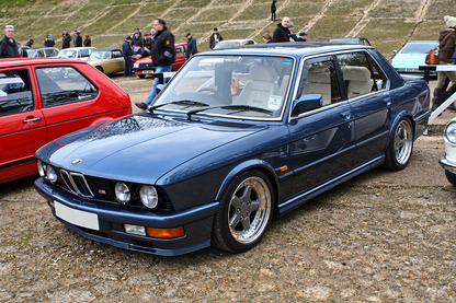 BMW E28 M535 STYLE SIDE SKIRTS SET