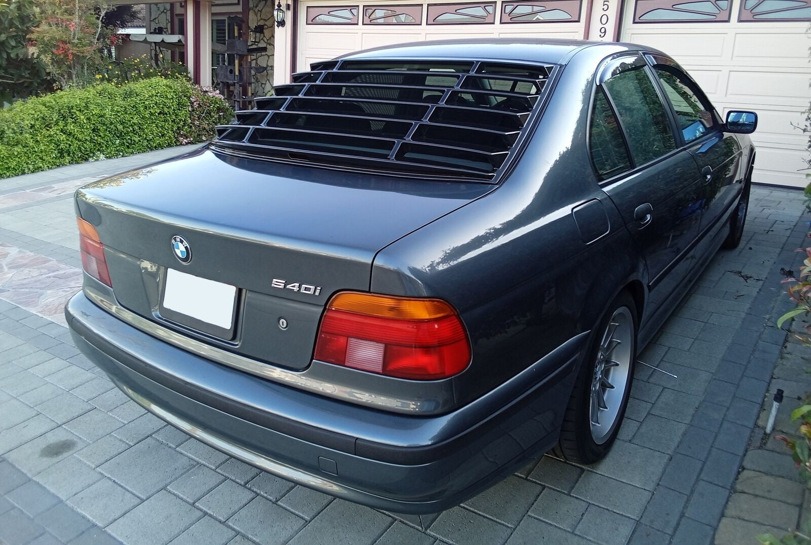 BMW E39 REAR WINDOW LOUVER ABS