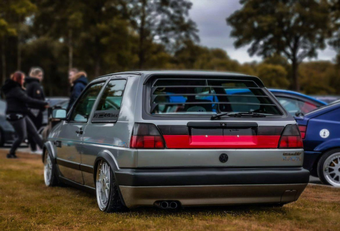 GOLF II REAR WINDOW LOUVER ABS