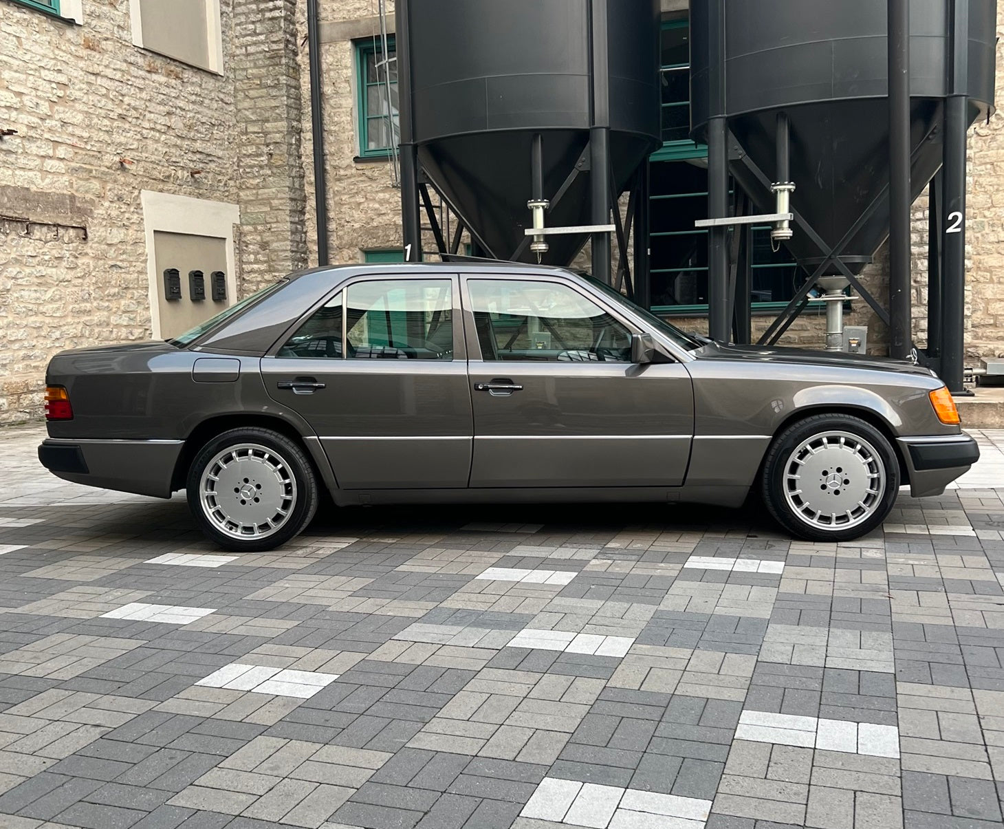 17" GULLIDECKEL STYLE WHEELS ALL 8" 5X112