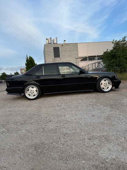 17" AERO III STYLE (PERFORMA 25) – F: 8J ET25 / R: 9.5J ET25 – 5x112