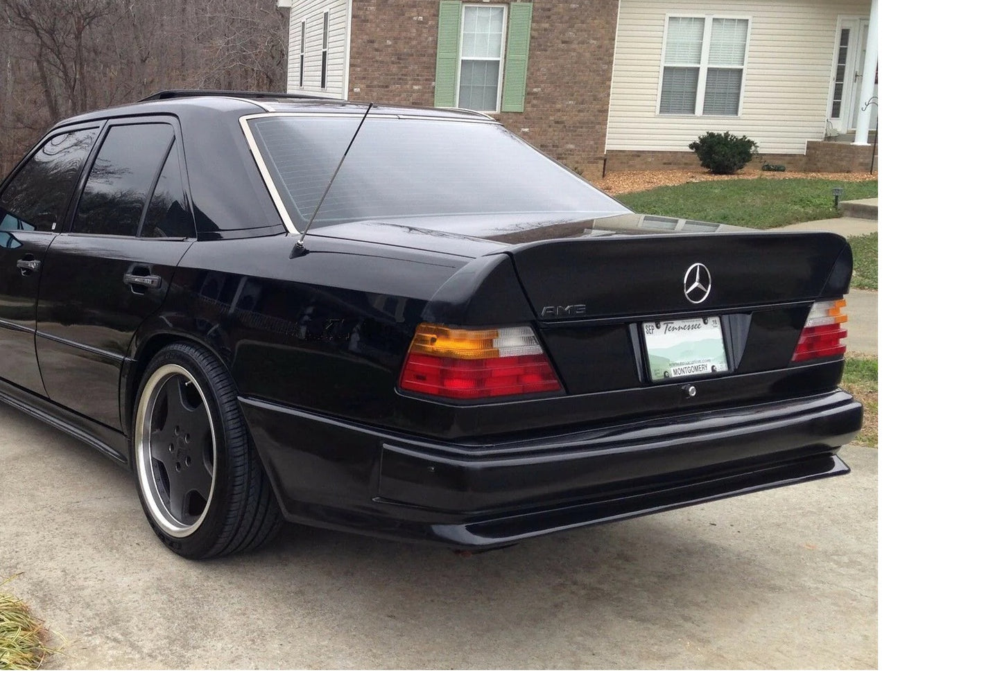 W124/C124 SEDAN/COUPE GEN 1 REAR BUMPER