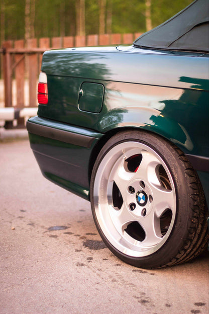 17" THROWING STAR (STYLE 21) STYLE – F: 8J ET20 / R: 9J ET22 – 5x120