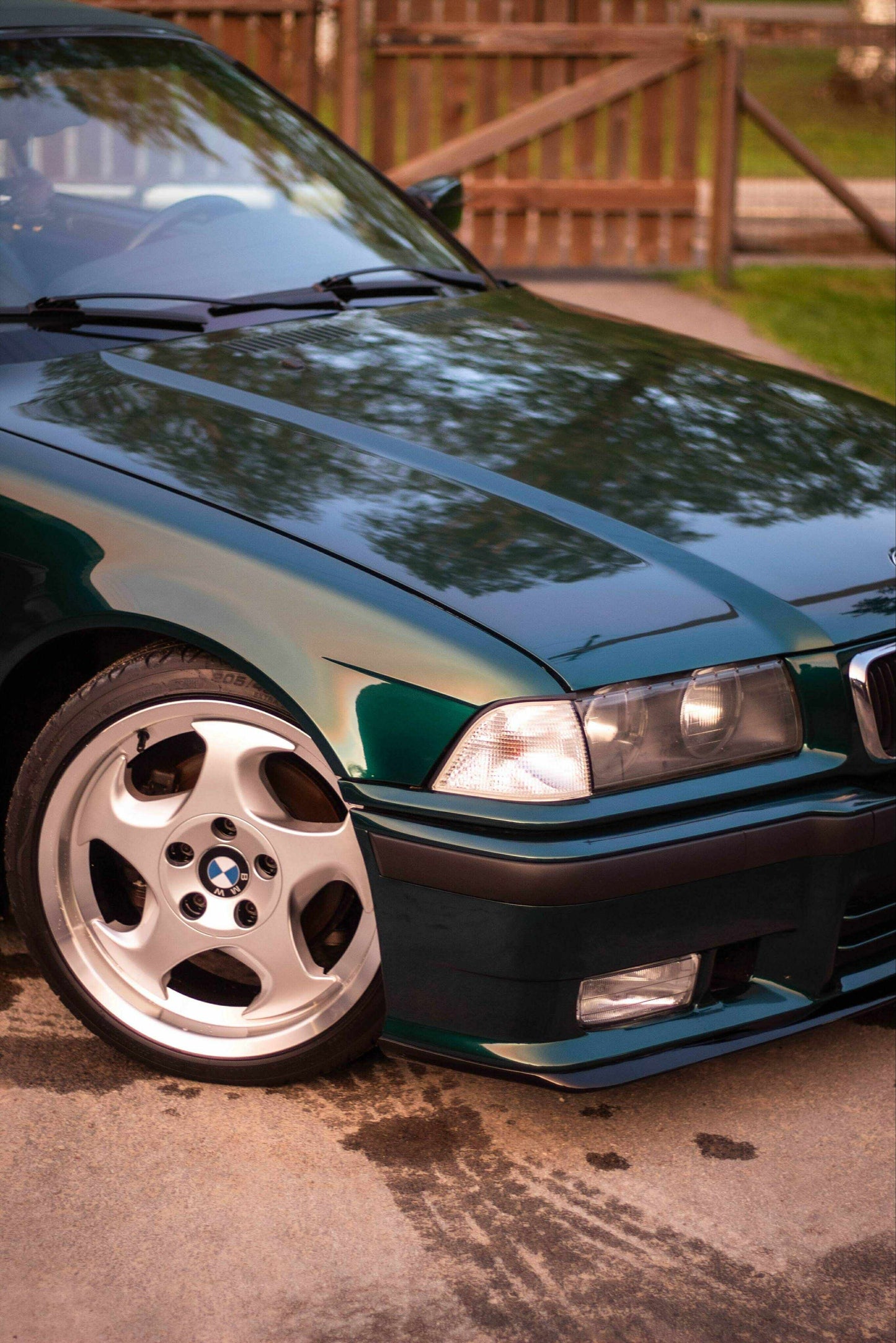 17" THROWING STAR (STYLE 21) STYLE – F: 8J ET20 / R: 9J ET22 – 5x120