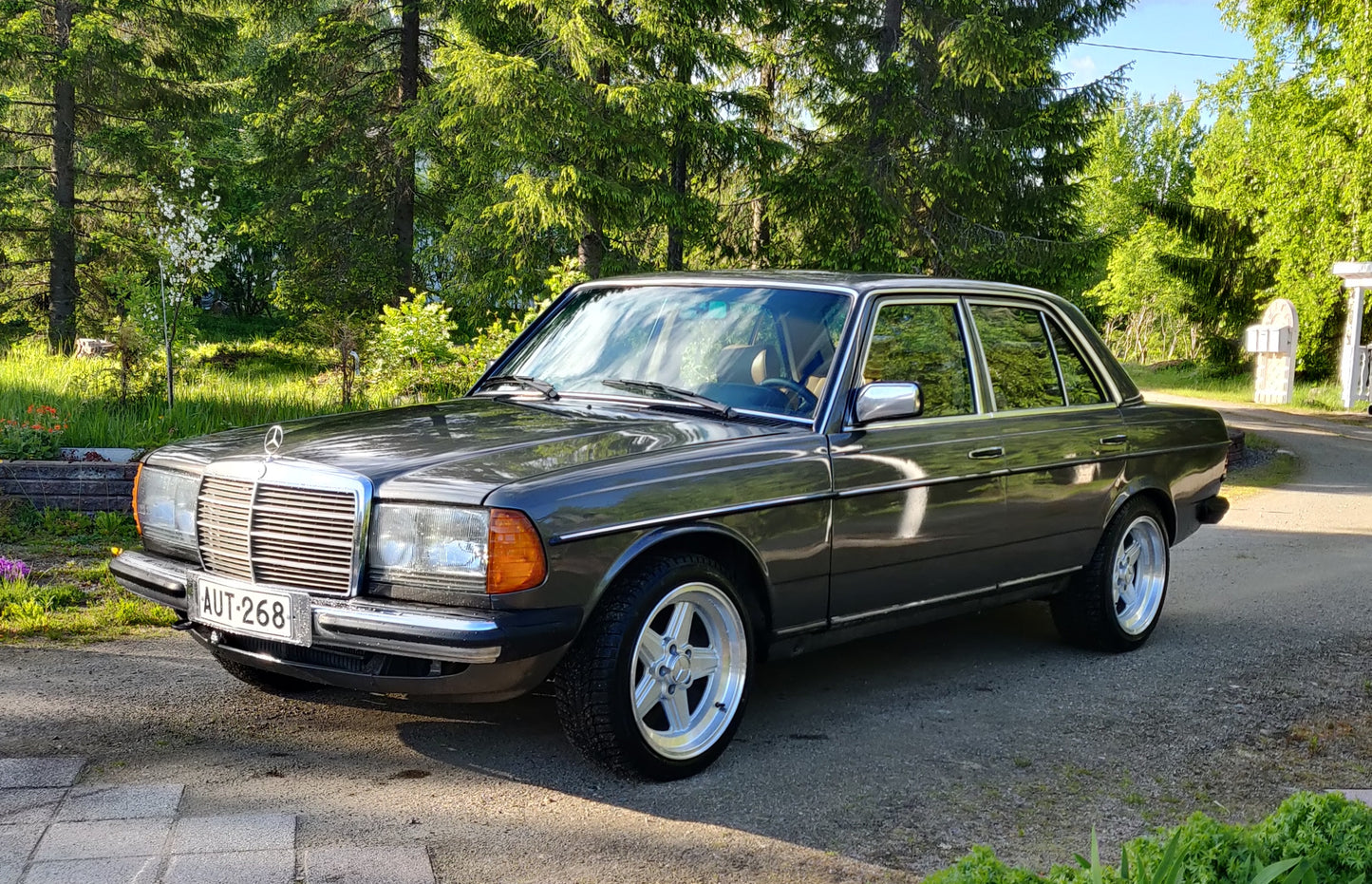 17" PENTA STYLE – F: 8J ET11 / R: 9J ET11 – 5x112